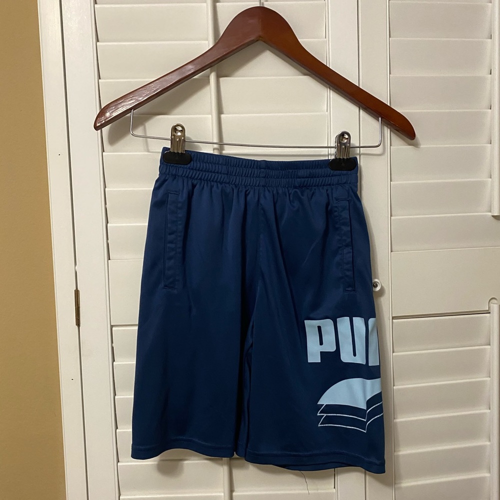 PUMA Shorts Size Small